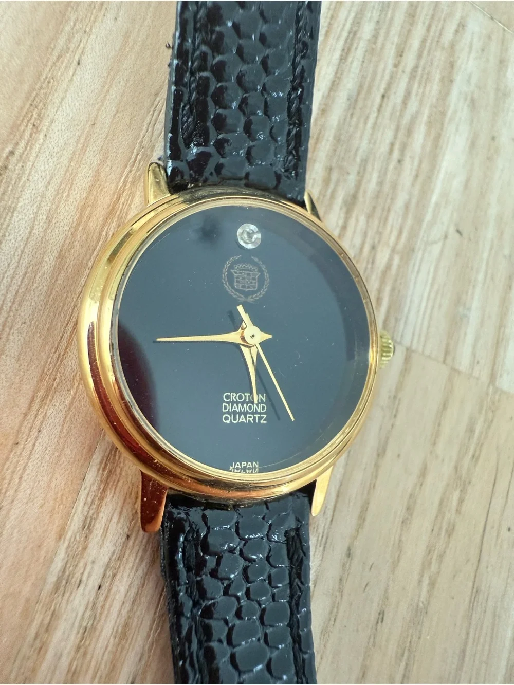 Reliance by croton diamond ladies black and gold tone watch NEW BATTERY